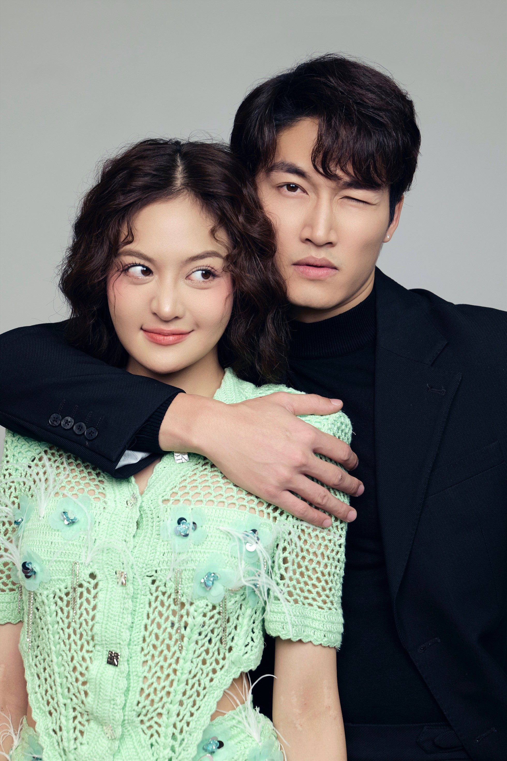 'Người tình màn ảnh' của Mạnh Trường hé lộ mối quan hệ đặc biệt với Đình Tú: Cách xưng hô mới bất ngờ - Ảnh 1