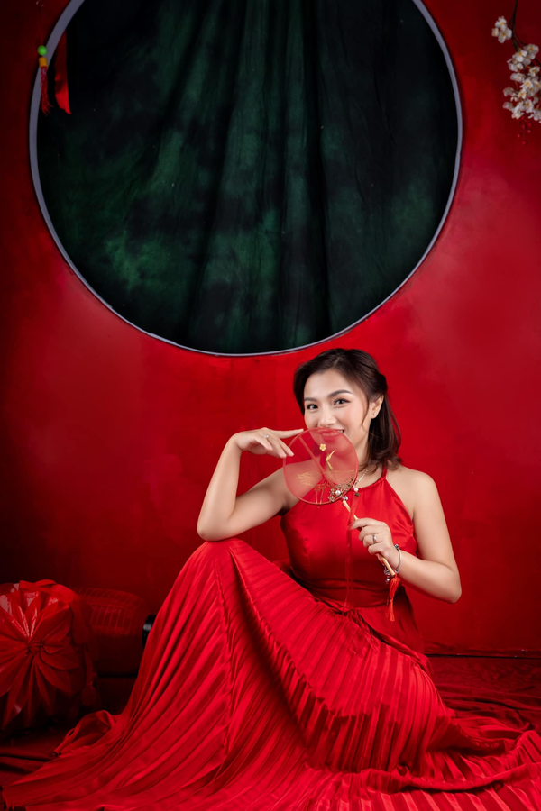 Sự thay đổi của Quỳnh Trần khiến nhiều người bất ngờ. Ảnh FBNV Sự thay đổi của Quỳnh Trần khiến nhiều người bất ngờ. Ảnh FBNV