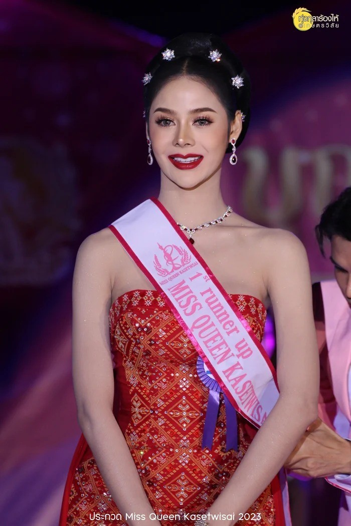 Á hậu 1 chắc nhìn ổn nhất trong dàn thí sinh tham gia thi.