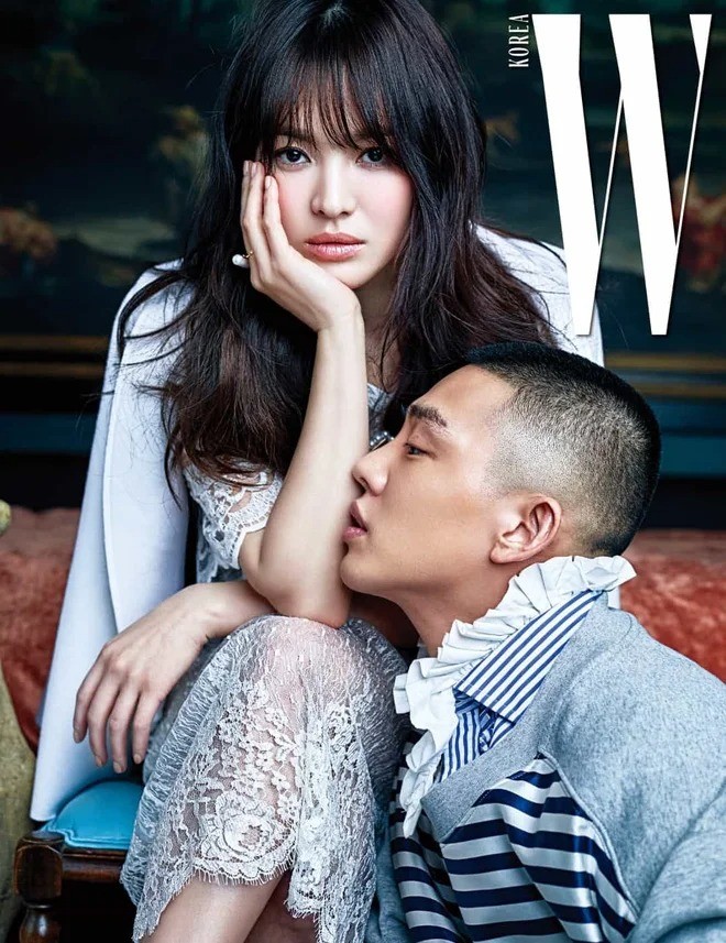 Song Hye Kyo và Yoo Ah In thân thiết nhiều năm nay. Song Hye Kyo và Yoo Ah In thân thiết nhiều năm nay.