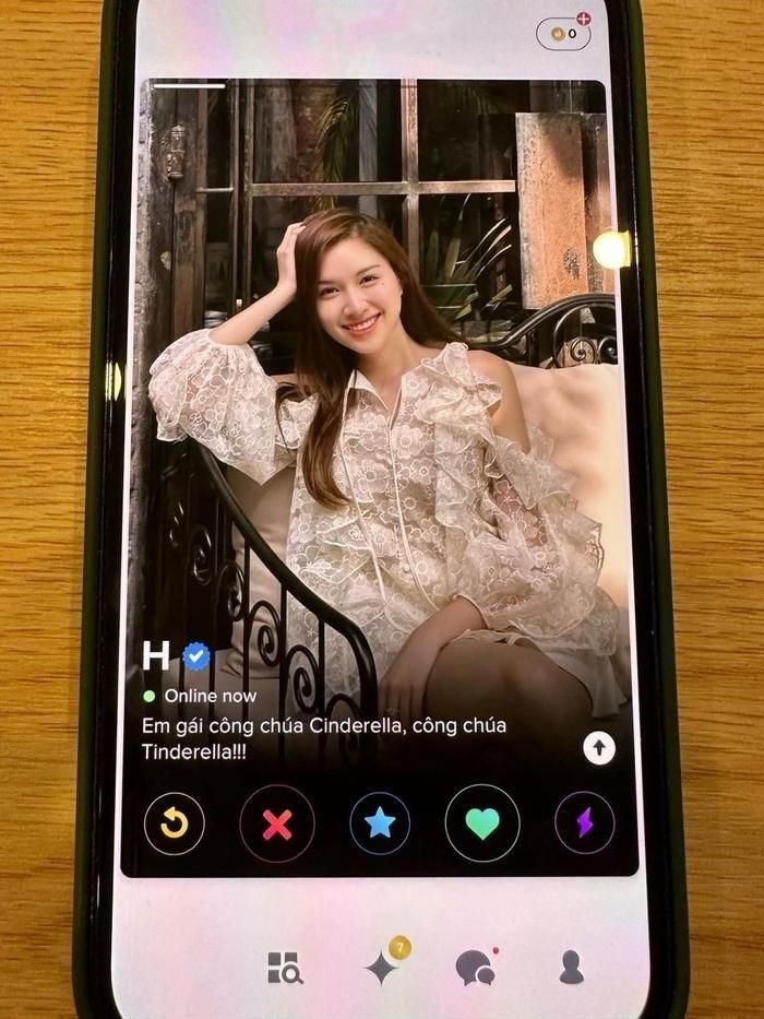 Nghi vấn tài khoản của Thanh Thanh Huyền trên ứng dụng hẹn hò. Ảnh FB Nghi vấn tài khoản của Thanh Thanh Huyền trên ứng dụng hẹn hò. Ảnh FB