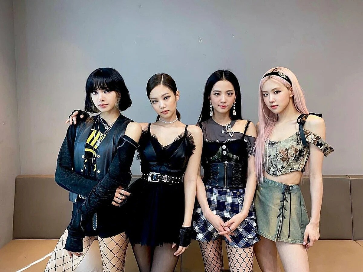 Phong cách ngày càng táo bạo của nhóm nhạc BLACKPINK.