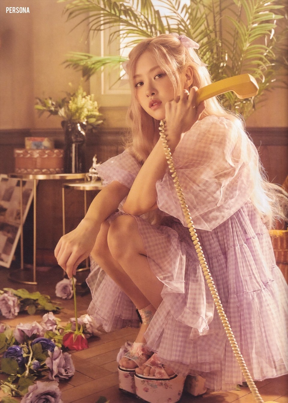 Đang biểu diễn sung, Rosé (BLACKPINK) bị tuột dây váy cổ yếm: Màn xử lý lấy trọn 10 điểm 1 Đang biểu diễn sung, Rosé (BLACKPINK) bị tuột dây váy cổ yếm: Màn xử lý lấy trọn 10 điểm 1