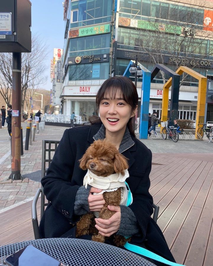 'Ma cà rồng' Jang Nara lộ nhan sắc thật ở tuổi 42: Thế nào mà chính chủ tự nhận già đi? - Ảnh 5 'Ma cà rồng' Jang Nara lộ nhan sắc thật ở tuổi 42: Thế nào mà chính chủ tự nhận già đi? - Ảnh 5