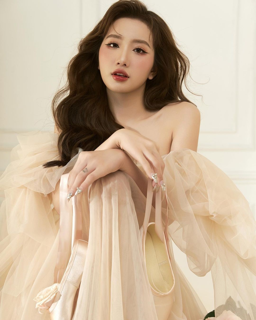 Hé lộ cuộc sống toát ra mùi tiền của TikToker Khánh Huyền khi làm dâu hào môn ở tuổi 18 - Ảnh 3