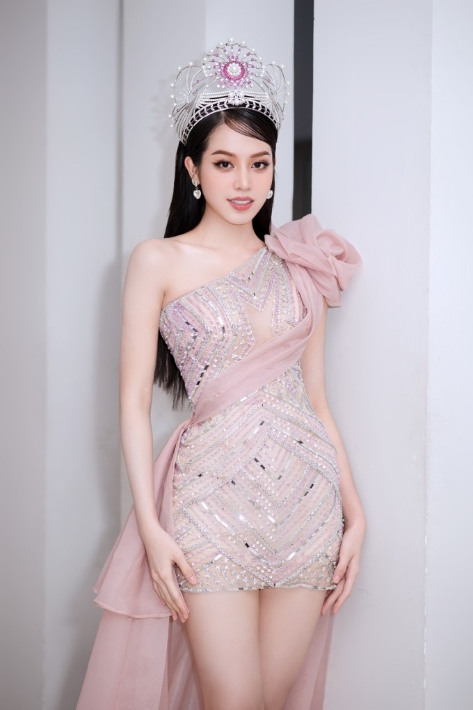 Hoa hậu Thanh Thủy thay đổi thế nào sau khi đăng quang? 6 Hoa hậu Thanh Thủy thay đổi thế nào sau khi đăng quang? 6