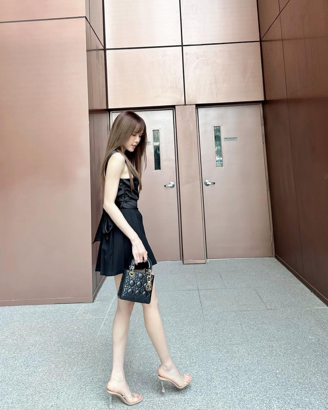 Thiều Bảo Trâm đã lập tức phản ứng khi bị chê kém gọn gàng khi tập thể thao 3 Thiều Bảo Trâm đã lập tức phản ứng khi bị chê kém gọn gàng khi tập thể thao 3