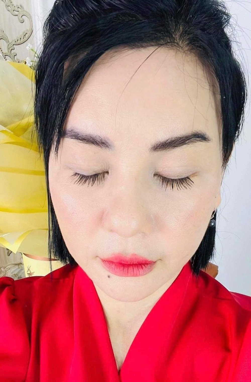 Cát Phượng tự tin lộ ảnh cận mặt mộc không chỉnh sửa ở tuổi U60 sau nhiều lần bị soi kém sắc 2 Cát Phượng tự tin lộ ảnh cận mặt mộc không chỉnh sửa ở tuổi U60 sau nhiều lần bị soi kém sắc 2