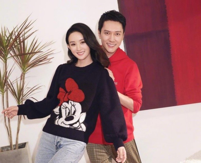 Cuộc hôn nhân của Triệu Lệ Dĩnh và Phùng Thiệu Phong gặp nhiều ồn ào sau khi công khai kết hôn. Cuộc hôn nhân của Triệu Lệ Dĩnh và Phùng Thiệu Phong gặp nhiều ồn ào sau khi công khai kết hôn.
