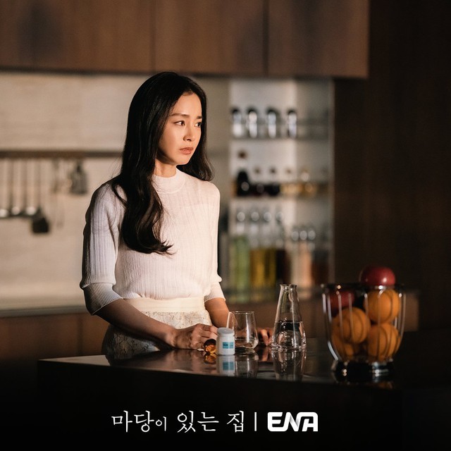 Kim Tae Hee xuất hiện trong phim mới. Kim Tae Hee xuất hiện trong phim mới.