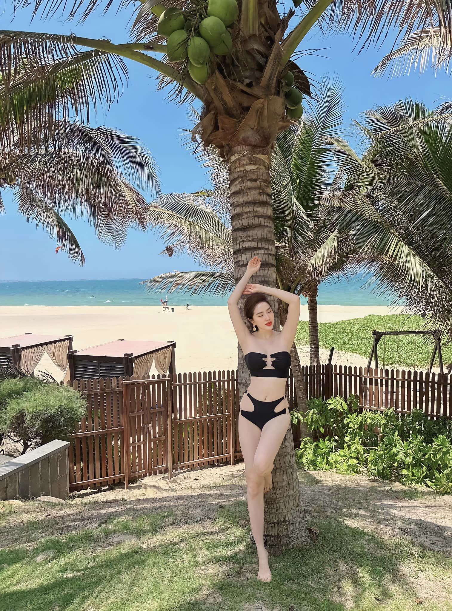 Bảo Thy khoe vóc dáng nóng bỏng khi diện bikini khiến CDM trầm trồ 3 Bảo Thy khoe vóc dáng nóng bỏng khi diện bikini khiến CDM trầm trồ 3