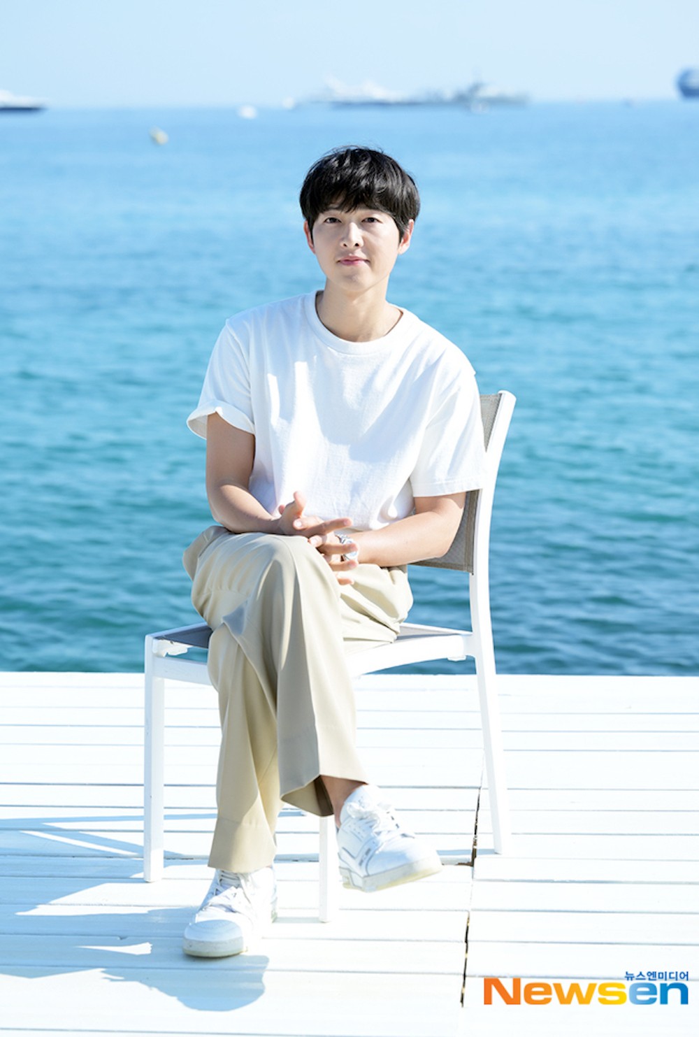 Loạt ảnh ‘hack tuổi’ của Song Joong Ki ở tuổi 38 tại Cannes 2023 6 Loạt ảnh ‘hack tuổi’ của Song Joong Ki ở tuổi 38 tại Cannes 2023 6