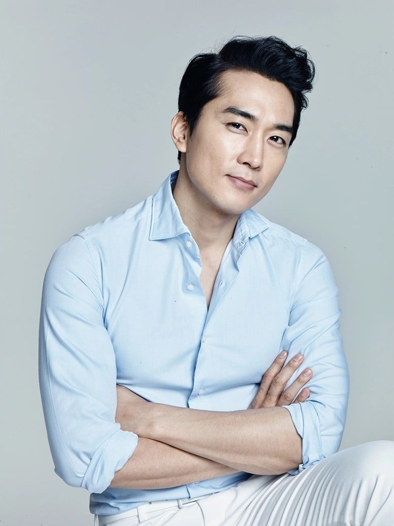 Khui lại khoảnh khắc Song Seung Hun chung khung hình với Triệu Vy và Thư Kỳ - Ảnh 1 Khui lại khoảnh khắc Song Seung Hun chung khung hình với Triệu Vy và Thư Kỳ - Ảnh 1