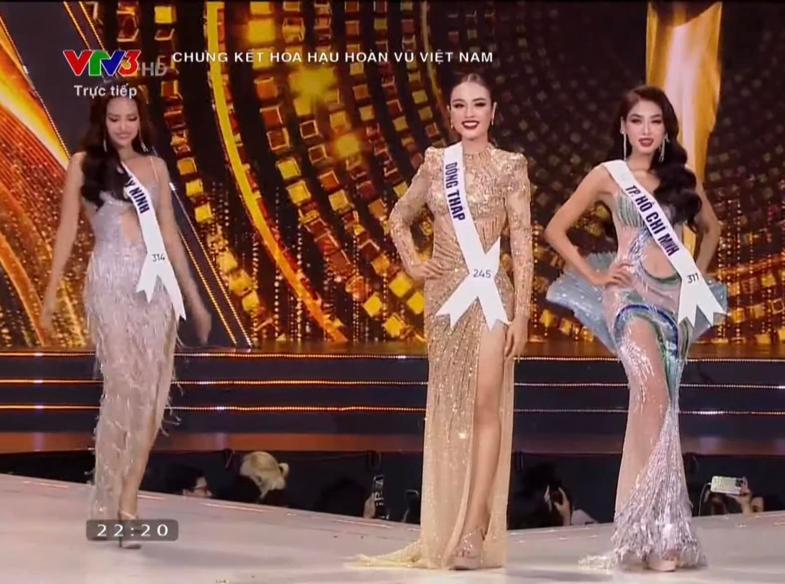 TRỰC TIẾP chung kết Hoa hậu Hoàn vũ Việt Nam 2022: TOP 3 chính thức lộ diện, ứng xử ra sao?