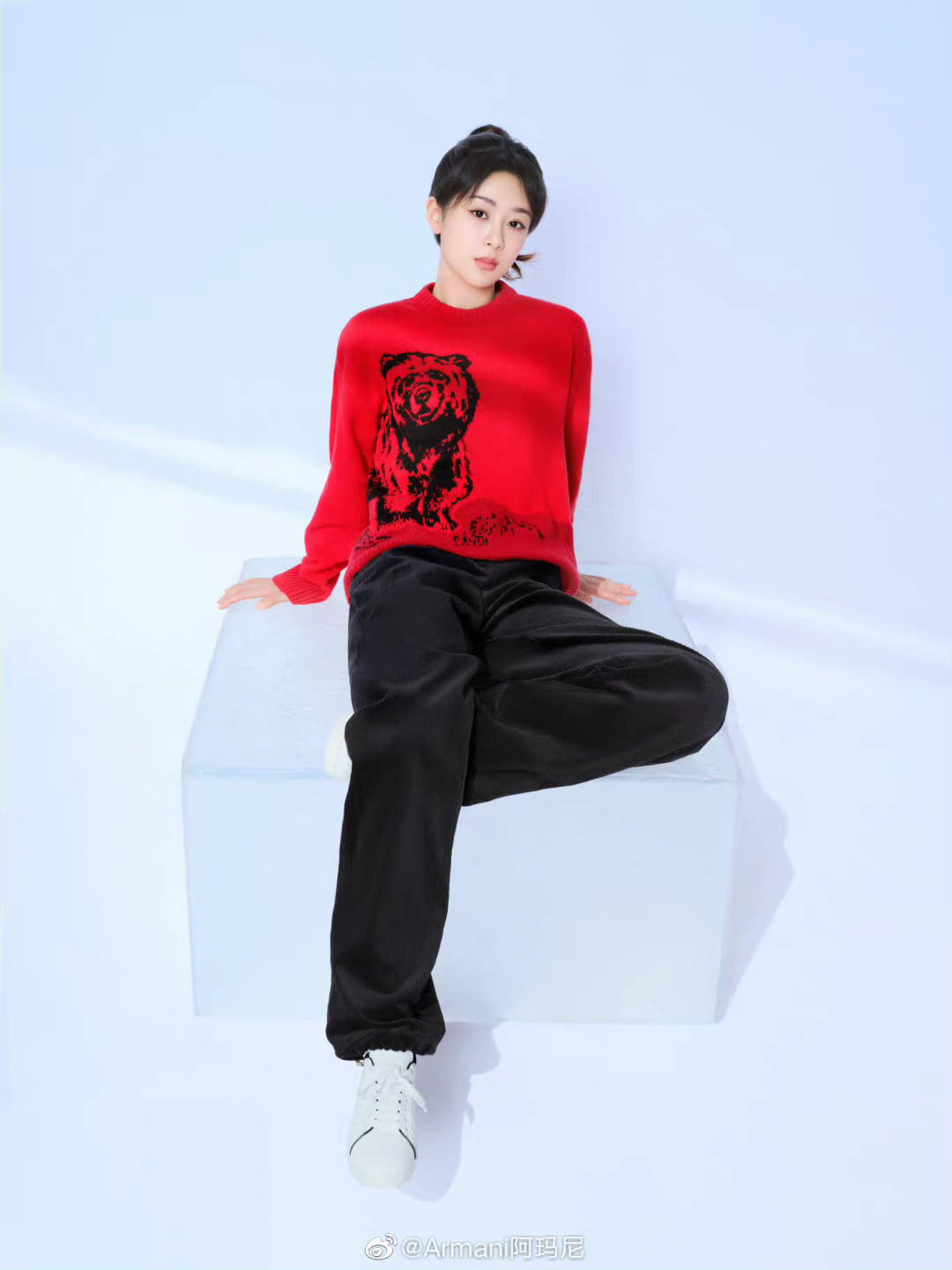 Dương Tử bị dân tình réo tên trong bê bối trốn thuế