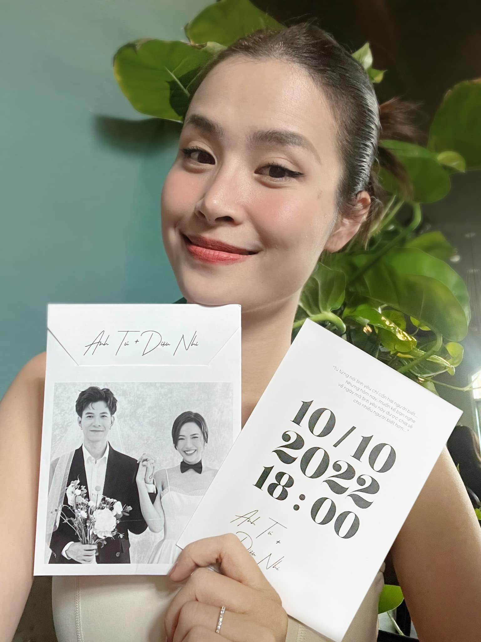 Đông Nhi từng gây tranh cãi khi không đến tham gia sự kiện trọng đại của đàn em, dù trước đó liên tục gọi Diệu Nhi là 'em gái ruột'