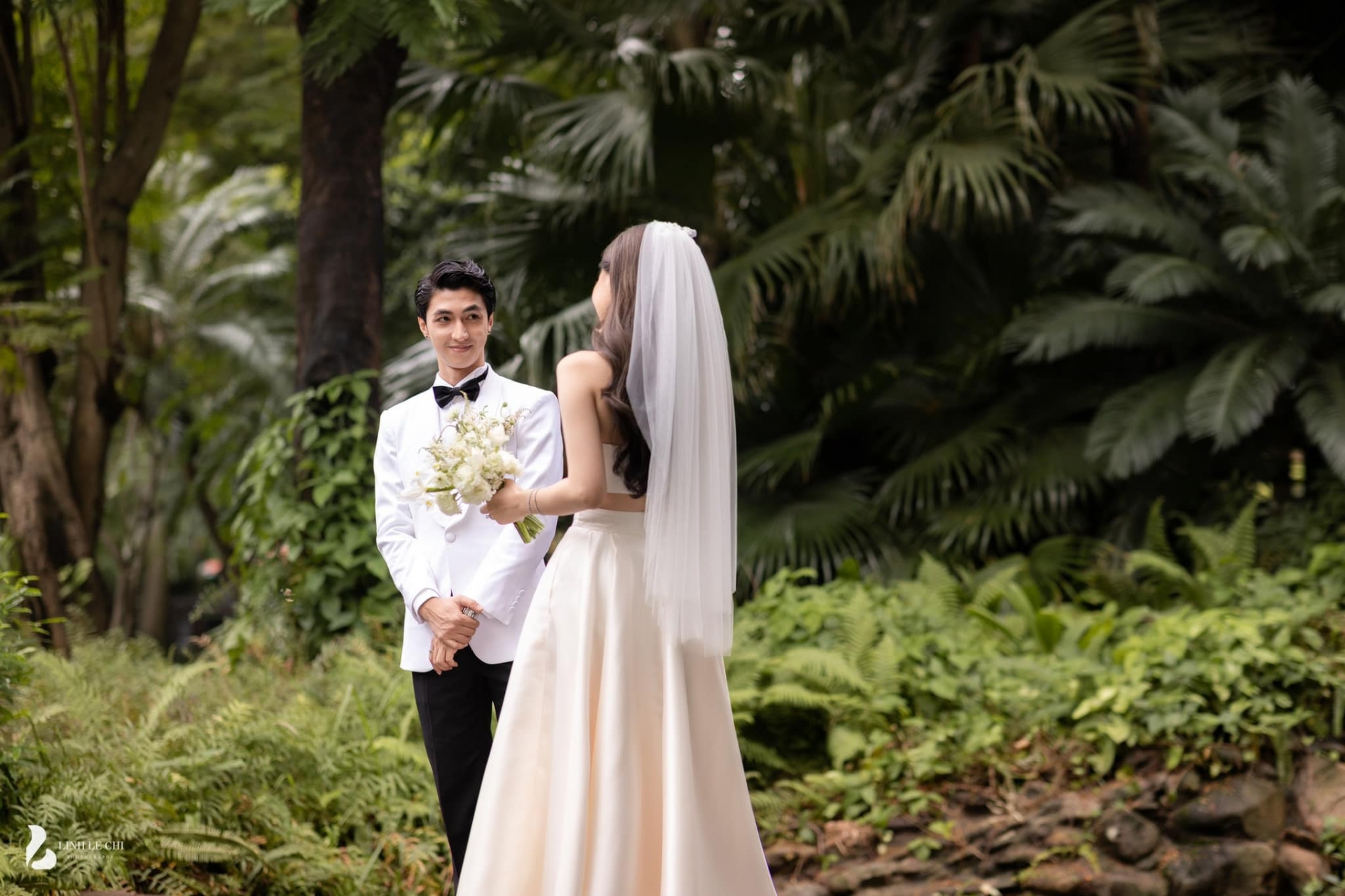 Đám cưới Bình An - Phương Nga: Cô dâu chú rể cùng quan khách quẩy hết mình, 'tơi tả' sau tiệc - Ảnh 2