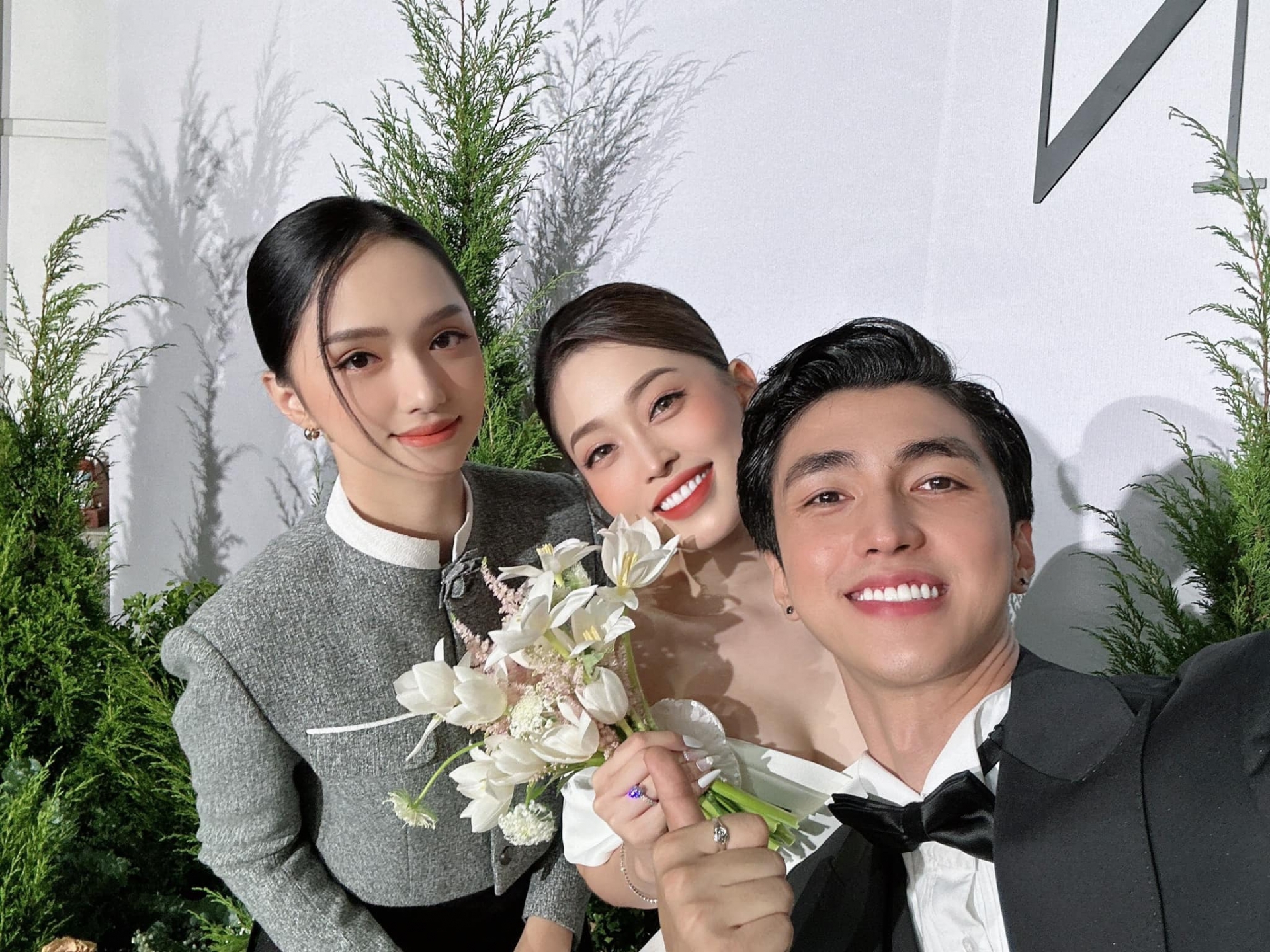 Hương Giang xinh đẹp dự đám cưới Bình An - Phương Nga