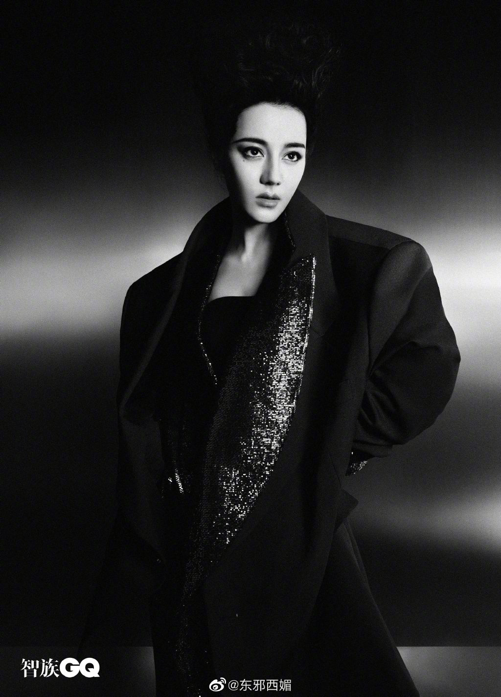 Địch Lệ Nhiệt Ba trên bìa GQ Style F/W 2022