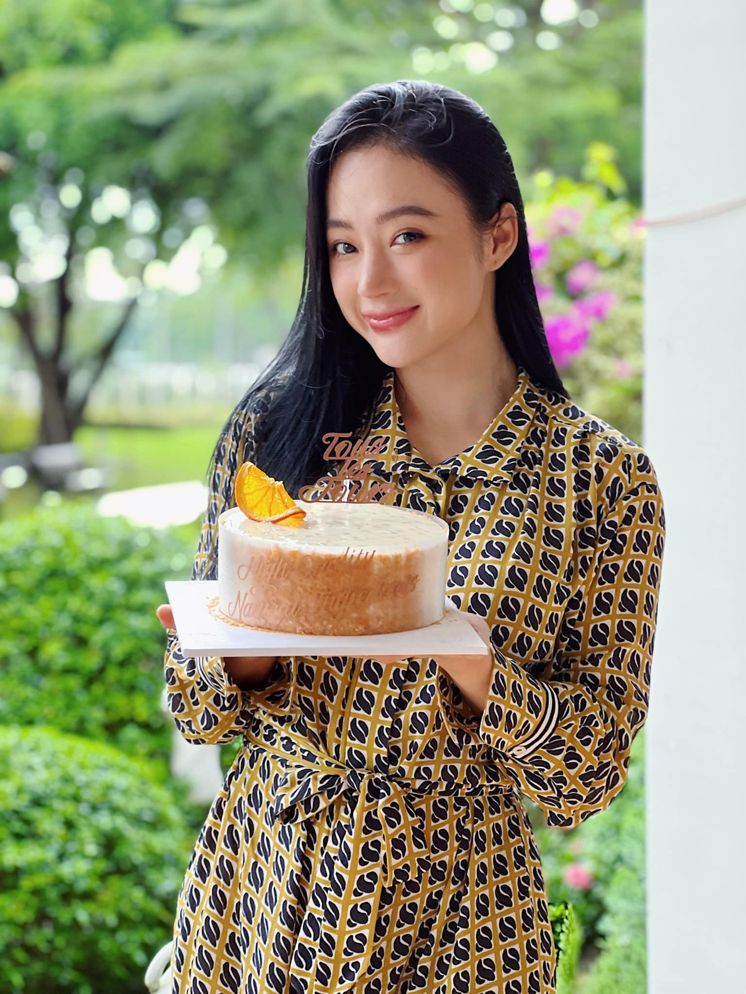 Angela Phương Trinh tinh tấn tu tập, phát nguyện ăn chay trọn đời để tích đức Angela Phương Trinh tinh tấn tu tập, phát nguyện ăn chay trọn đời để tích đức