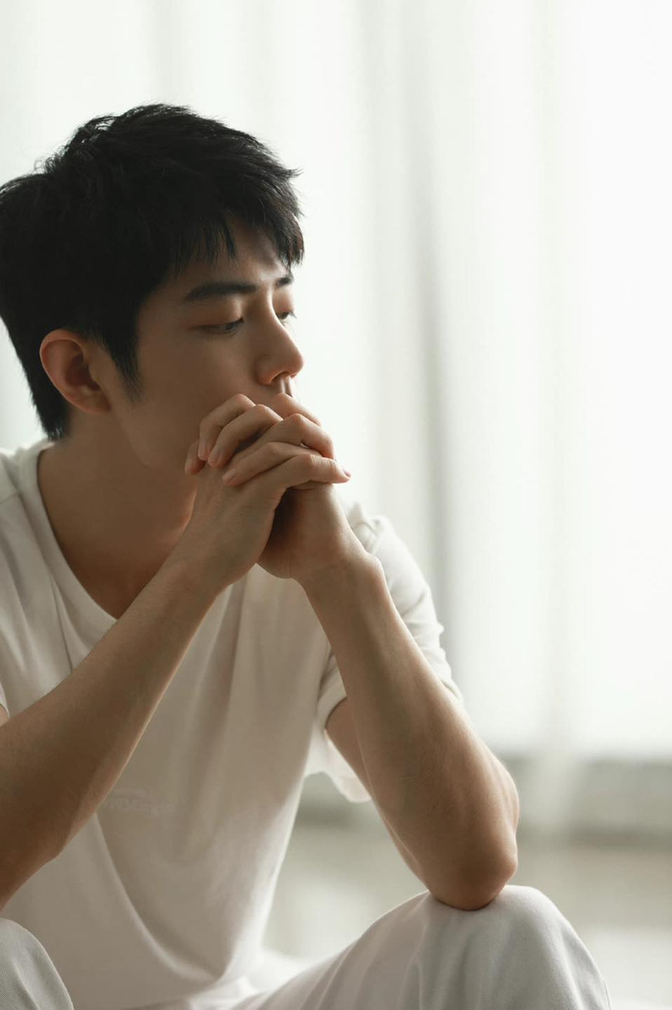 Phòng làm việc Tiêu Chiến cập nhật bộ ảnh mới