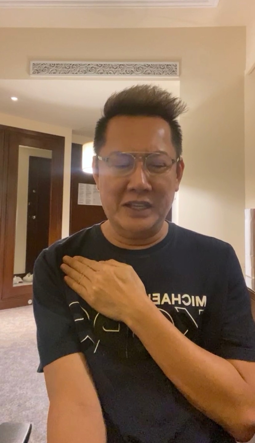 Sau loạt phát ngôn gây tranh cãi, chủ tịch Miss Grand International mong muốn kết thúc mọi chuyện Sau loạt phát ngôn gây tranh cãi, chủ tịch Miss Grand International mong muốn kết thúc mọi chuyện