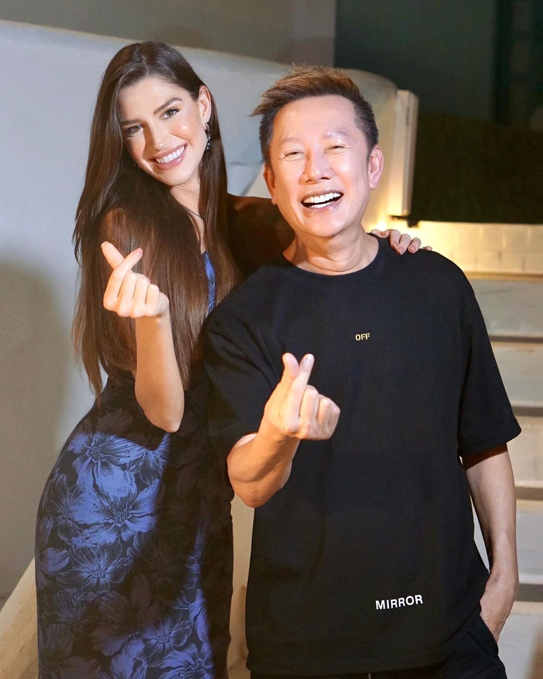 Ông Nawat đăng tải hình ảnh rạng rỡ bên 'gà cưng' giữa thời điểm bị tẩy chay vì phát ngôn kém duyên