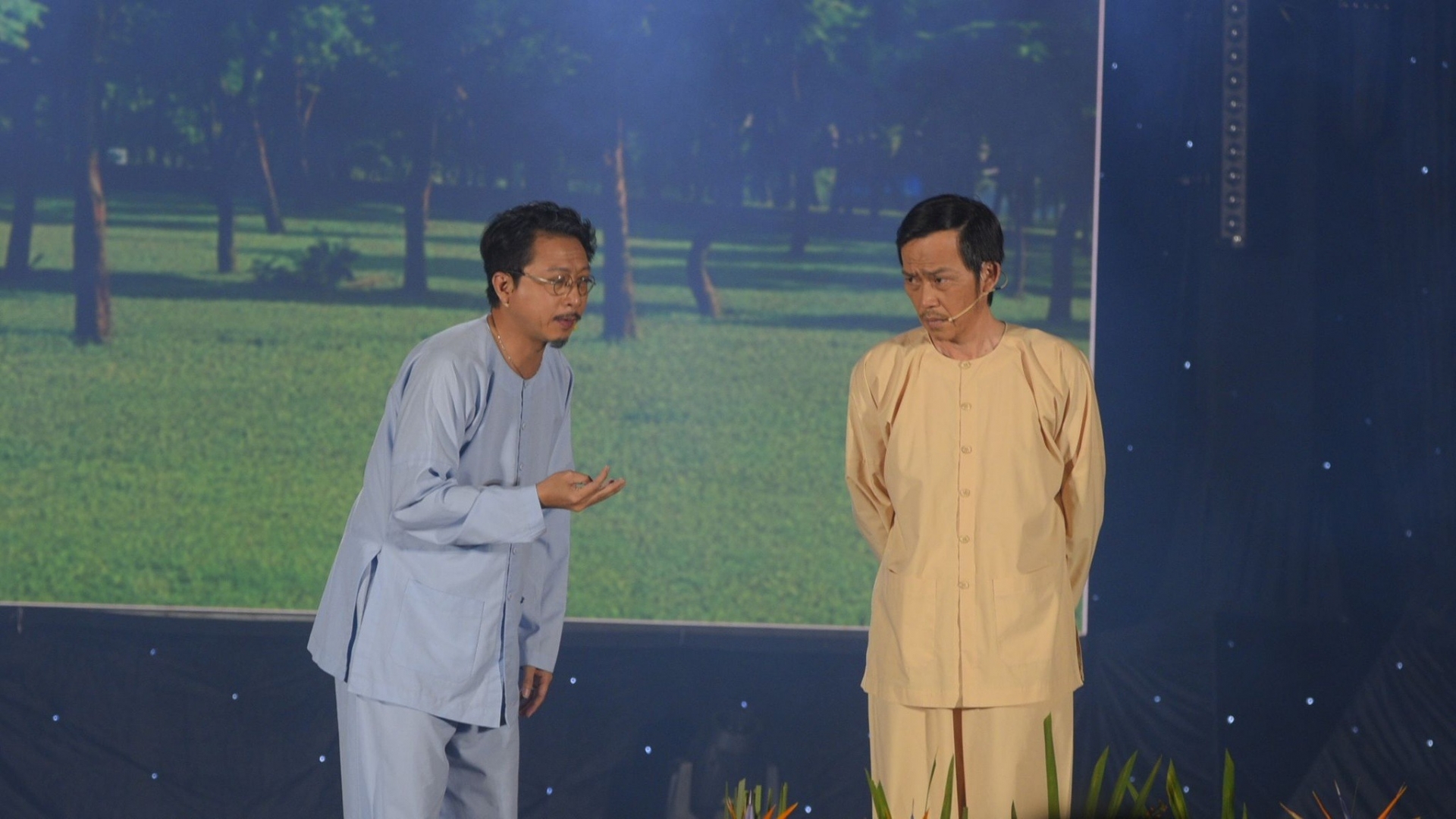 Trở lại hoạt động nghệ thuật sau thời gian ở ẩn, Hoài Linh “bứt tốc” khi thường xuyên xuất hiện trước công chúng