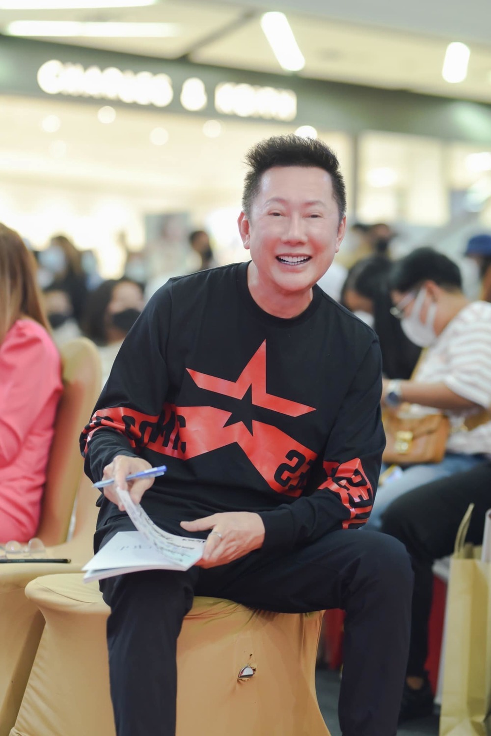 Ông Nawat - người sáng lập Miss Grand International