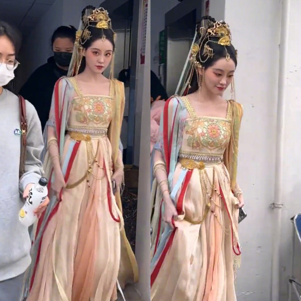 Sau khi đóng máy 'Tào Huyên Huyên không tầm thường', Chúc Tự Đan sẽ tiếp tục quay 'Hồ Yêu' với vai trò khách mời. Một số tin đồn cho biết cô sẽ đảm nhận vai diễn nữ 2 trong 'Võ Canh Kỷ' đóng với Nhậm Gia Luân và Lý Nhất Đồng. Phim sẽ khởi quay vào đầu tháng 12 ở Hoành Điếm, kéo dài 140 ngày.