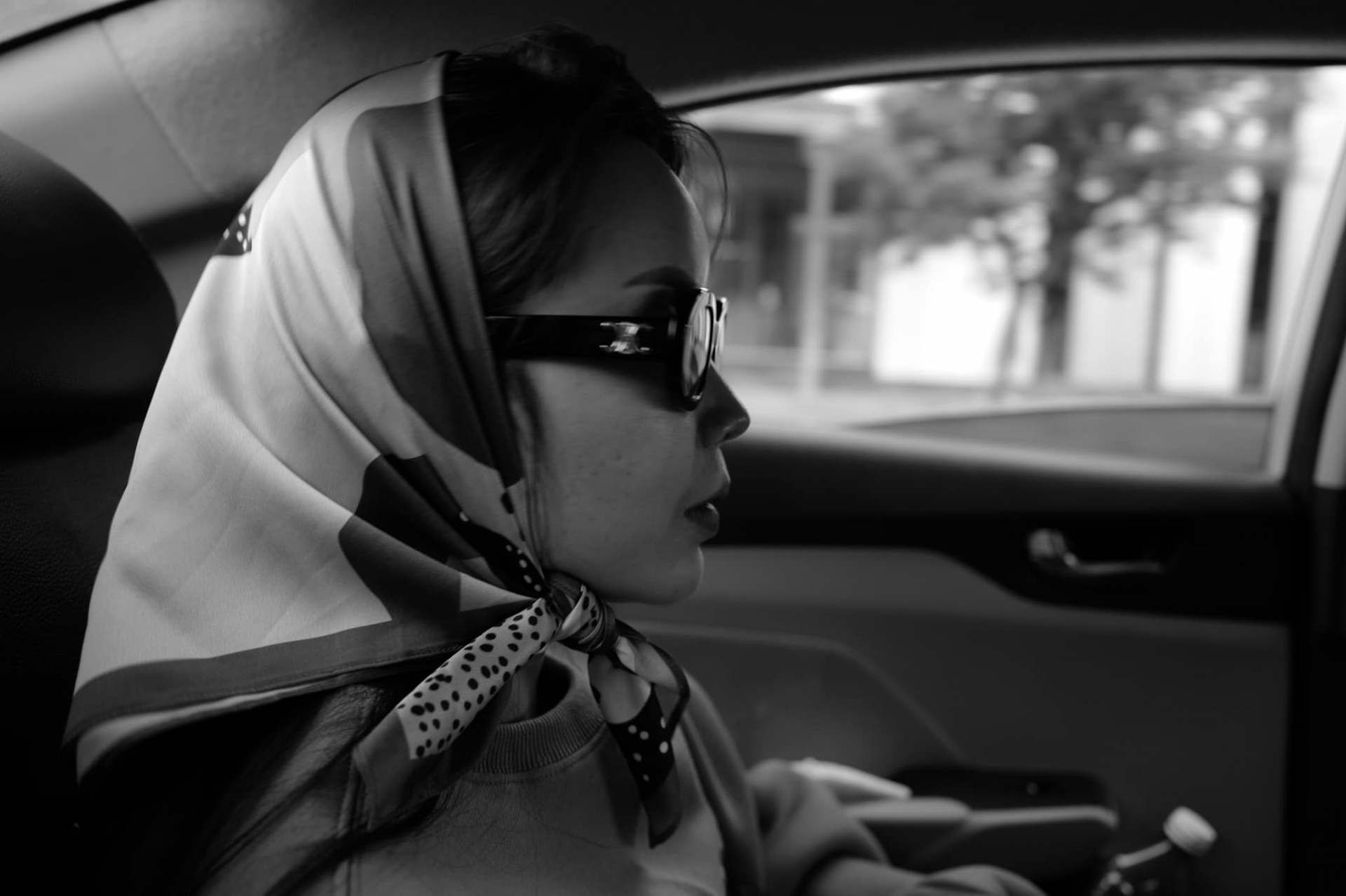 Lưu Hương Giang khoe loạt ảnh chụp cận mặt đậm chất thời trang