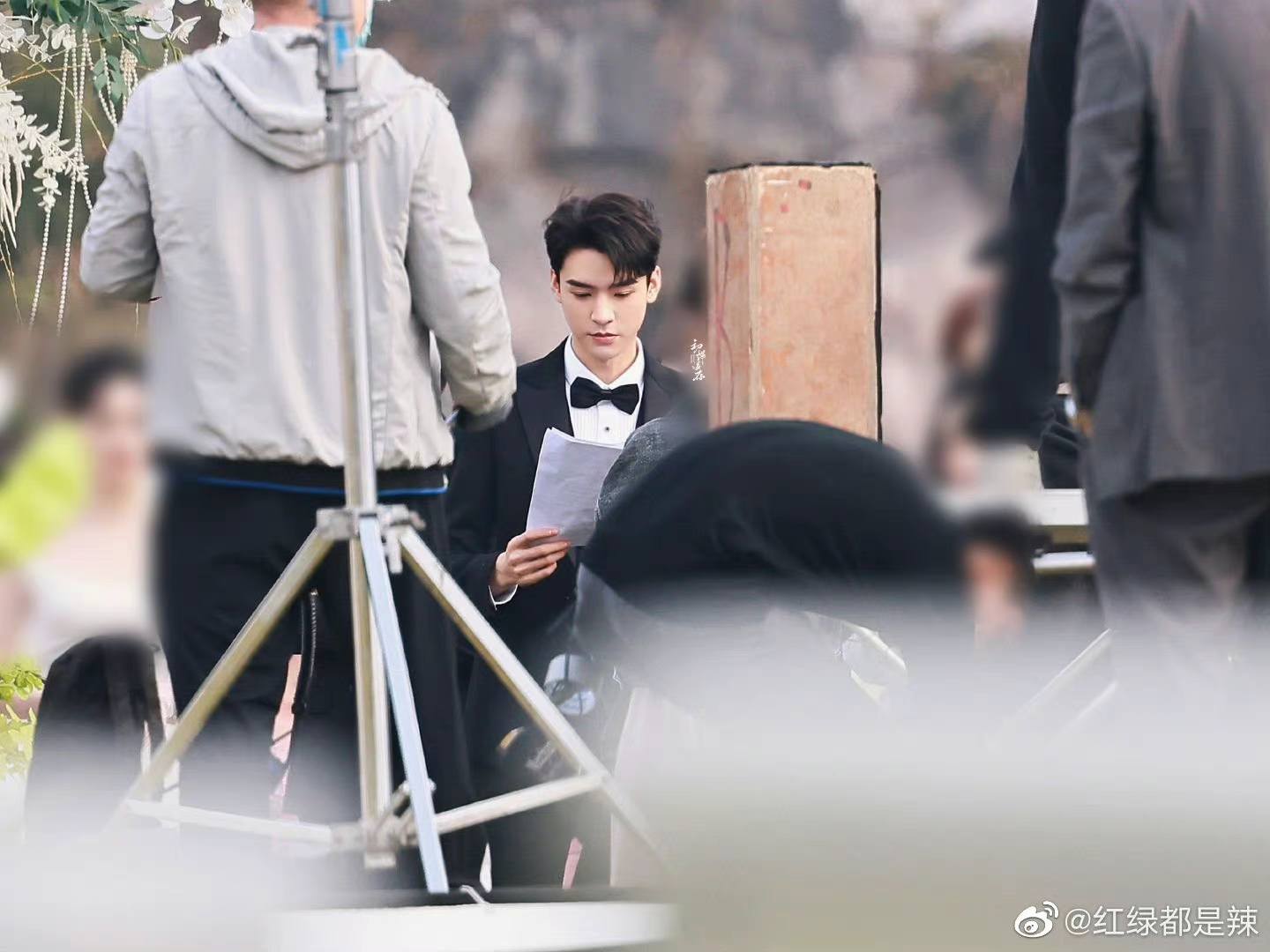 Tin nóng Cbiz ngày 3/11: Loạt phim rục rịch công bố đội hình, Dịch Dương Thiên Tỉ đạt thành tựu hiếm có - Ảnh 1