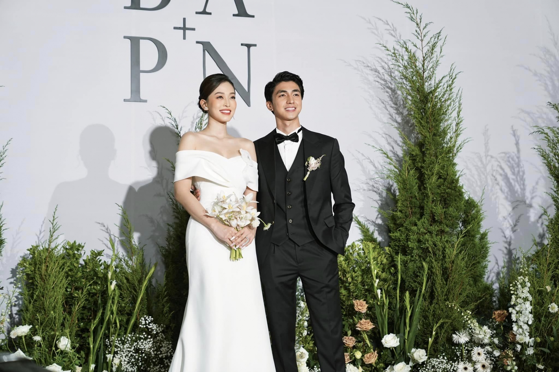 Sau 4 năm hẹn hò, Phương Nga và Bình An quyết định về chung một nhà bằng đám cưới hoành tráng diễn ra tại Hà Nội