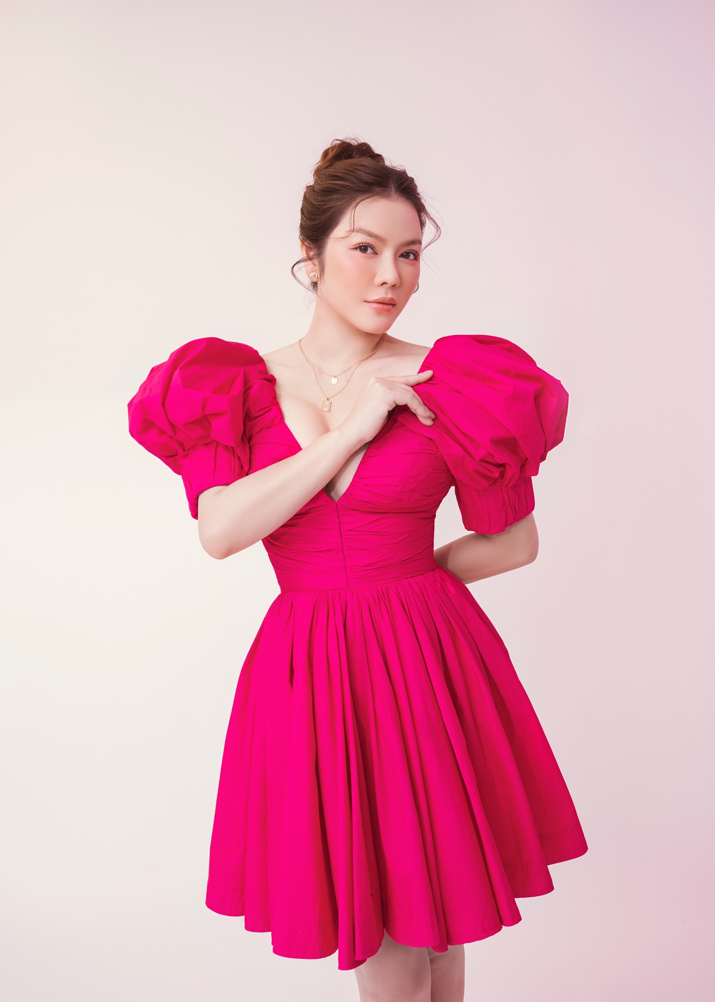 Lý Nhã Kỳ có trong tay nhan sắc lẫn sự nghiệp đồ sộ