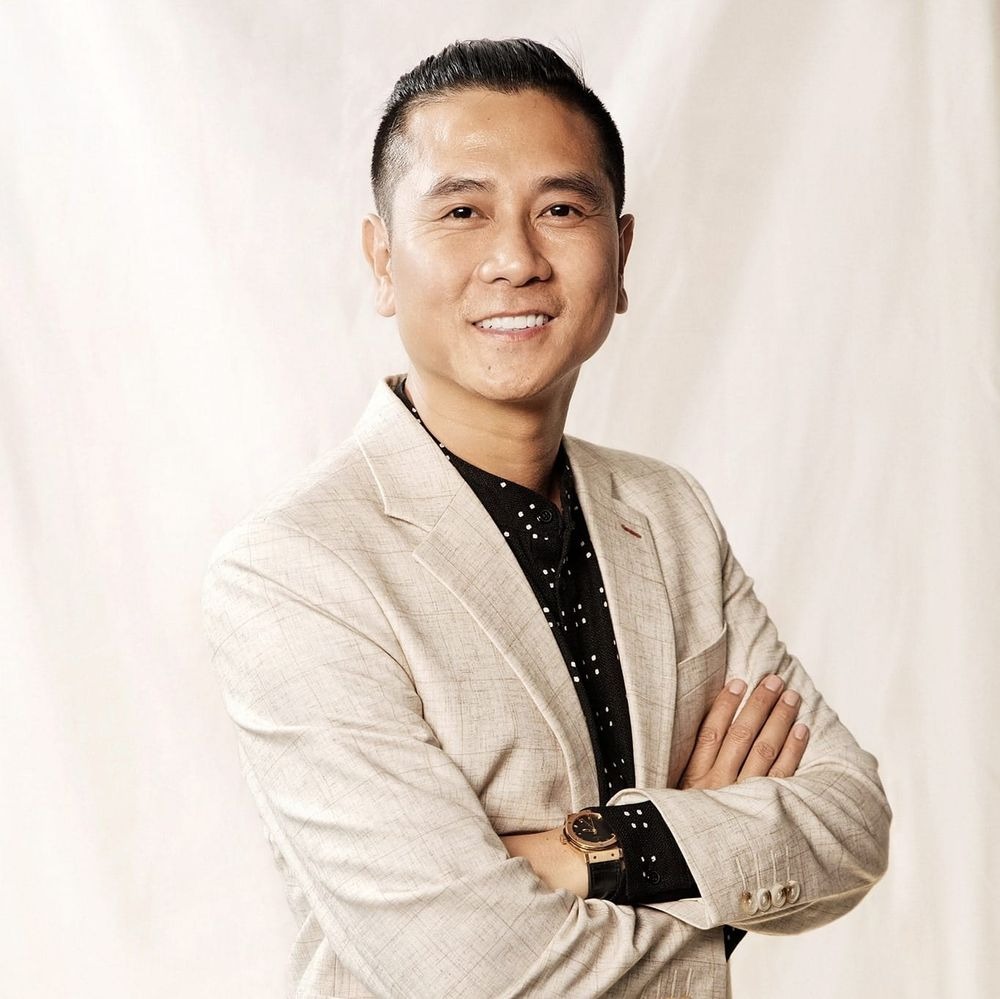 Trái với sự nhộn nhịp của Hồng Đăng, Hồ Hoài Anh vẫn dè chừng với mọi động thái trên mạng xã hội