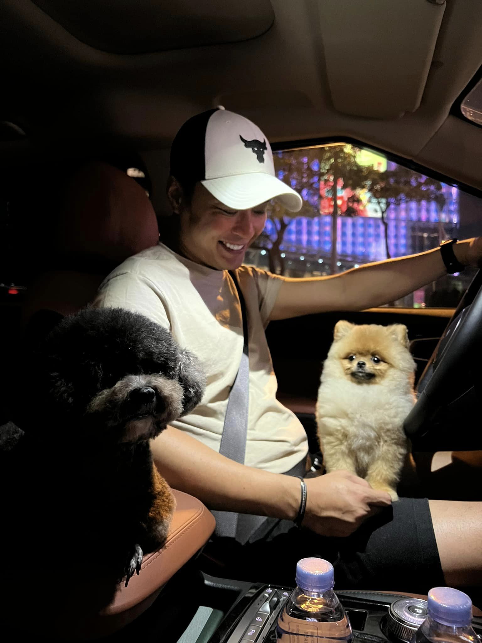 Hồng Đăng thảnh thơi đi du lịch cùng bà xã hậu ồn ào, thần sắc thế nào? - Ảnh 2