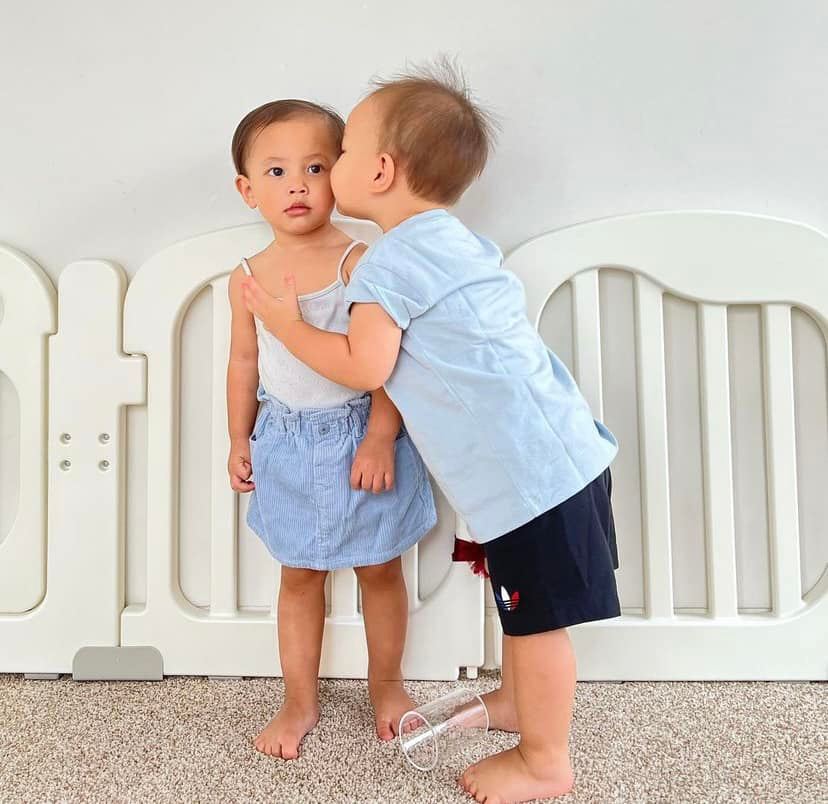 Video: Thánh 'bơ' chị gái gọi tên Leon nhà Hồ Ngọc Hà, Lisa '3 phần bất lực 7 phần nuông chiều' - Ảnh 6