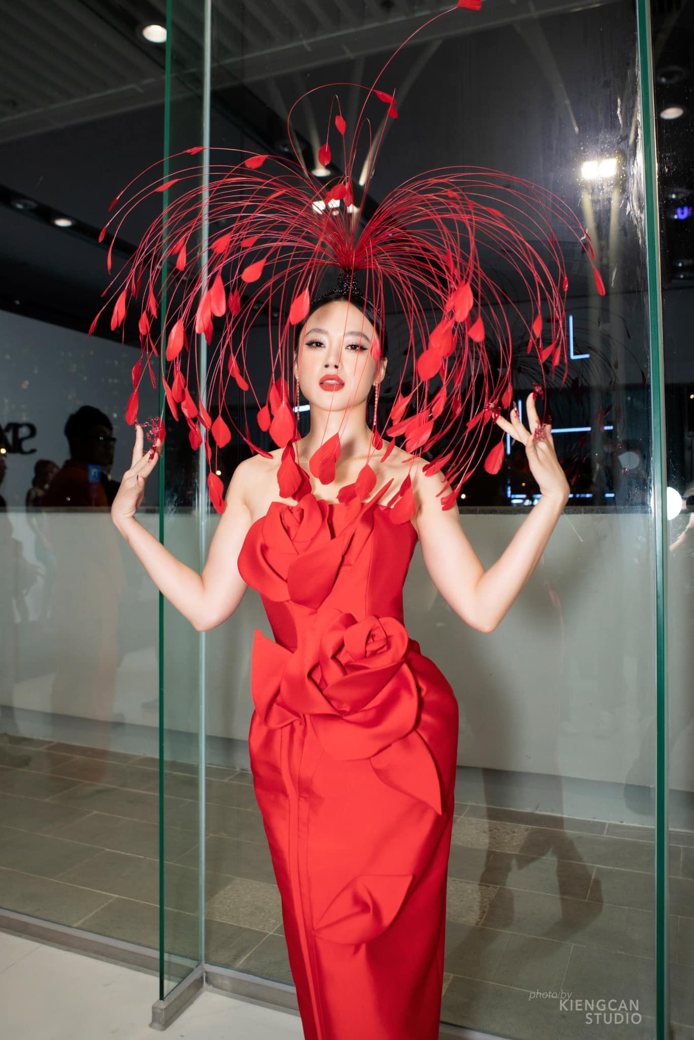 Angela Phương Trinh lộ diện cực khác lạ sau bao năm ở ẩn tu tập, thông báo tin vui bất ngờ - Ảnh 1 Angela Phương Trinh lộ diện cực khác lạ sau bao năm ở ẩn tu tập, thông báo tin vui bất ngờ - Ảnh 1