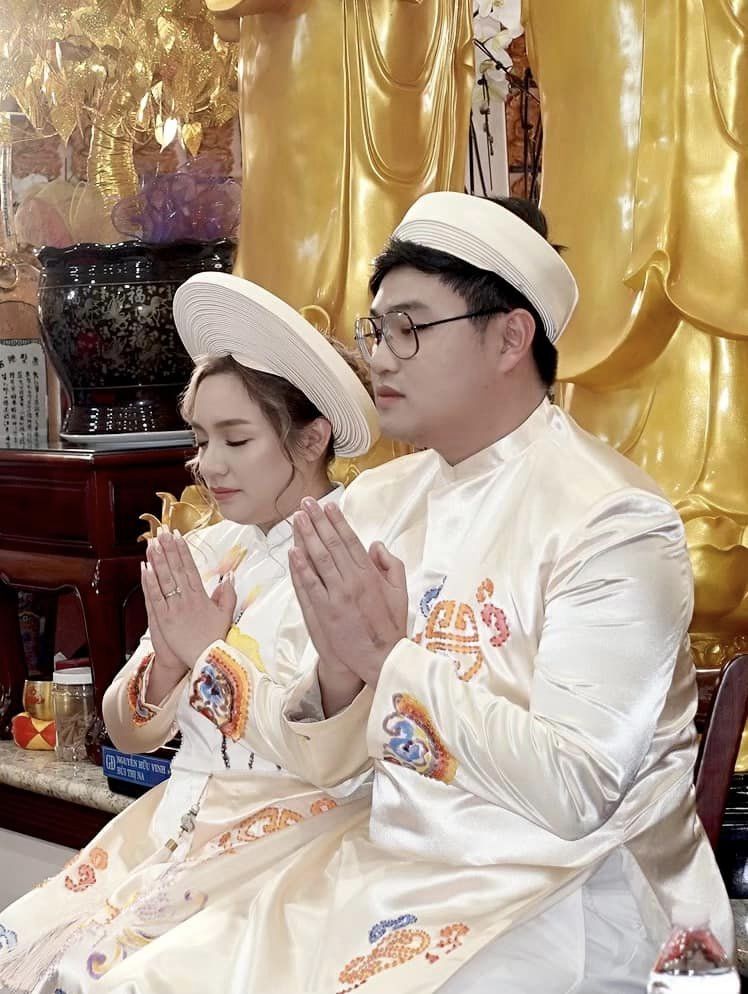 'Chị gái' nghẹn ngào kể về đám cưới của con ruột Phi Nhung, khán giả chạnh lòng vì ước nguyện dang dở - Ảnh 1 'Chị gái' nghẹn ngào kể về đám cưới của con ruột Phi Nhung, khán giả chạnh lòng vì ước nguyện dang dở - Ảnh 1