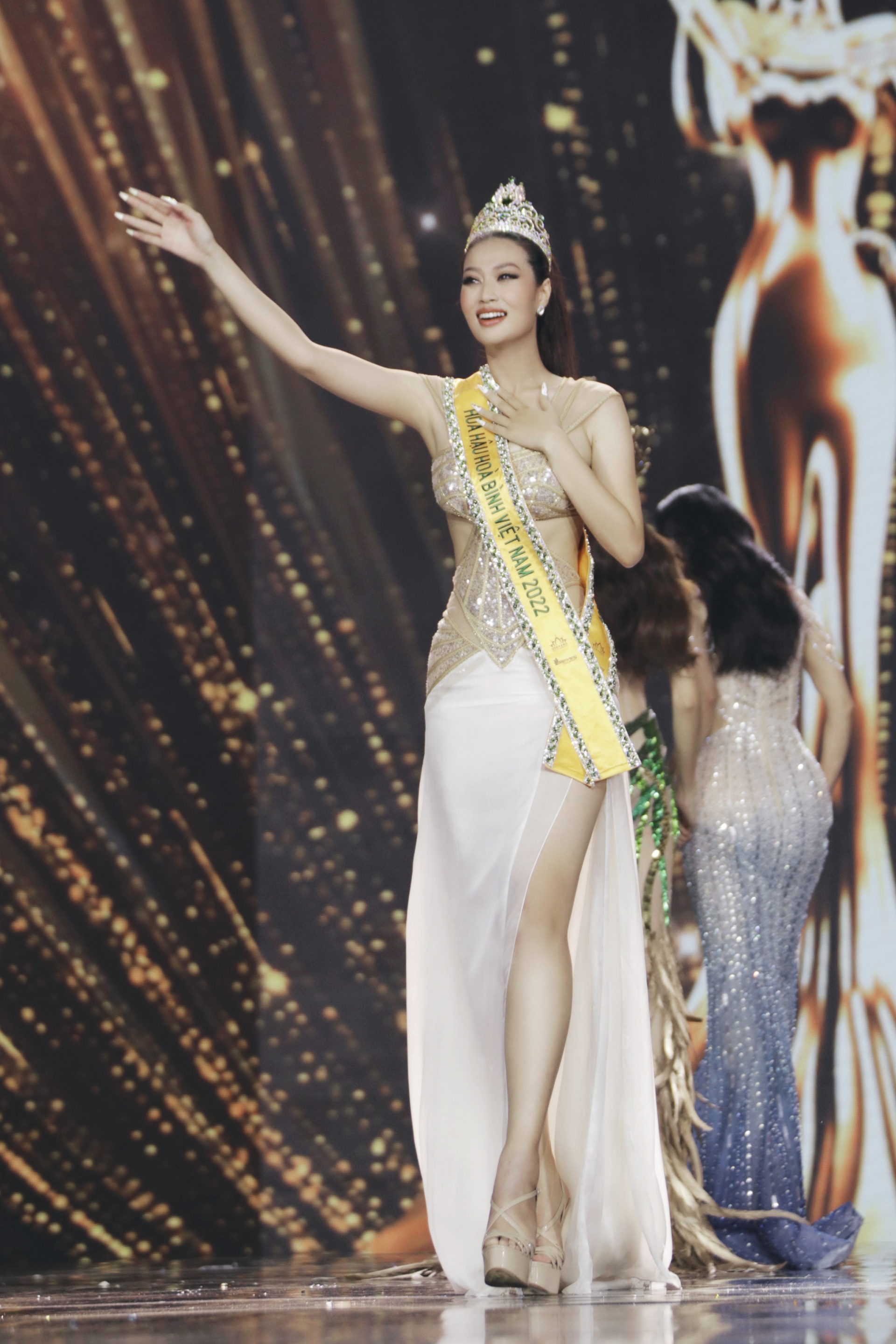 Thiên Ân không thể lặp lại lịch sử như Thùy Tiên, cô gây tiếc nuối khi dừng chân ở top 20 Miss Grand International 2022