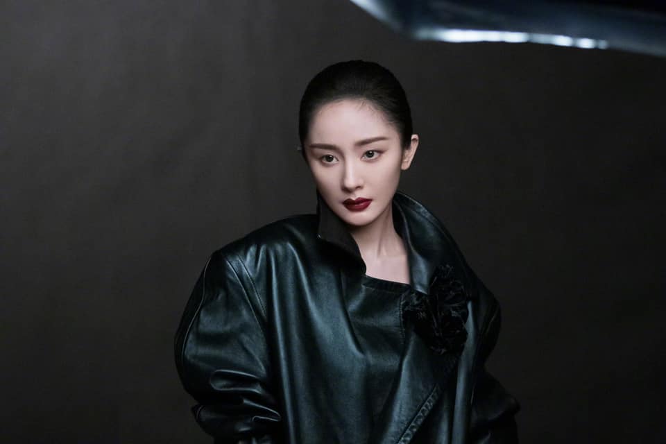 Người hâm mộ hy vọng 2 bộ phim đang phát sóng của Dương Mịch sẽ nhận được phản hồi tích cực hơn