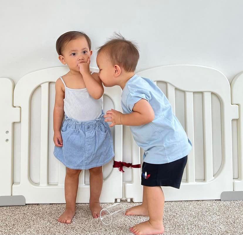 Video: Mới tí tuổi nhưng con gái Hồ Ngọc Hà 'việc gì cũng đến tay', hết phụ mẹ bán vé nay lại chăm bẵm Leon - Ảnh 8