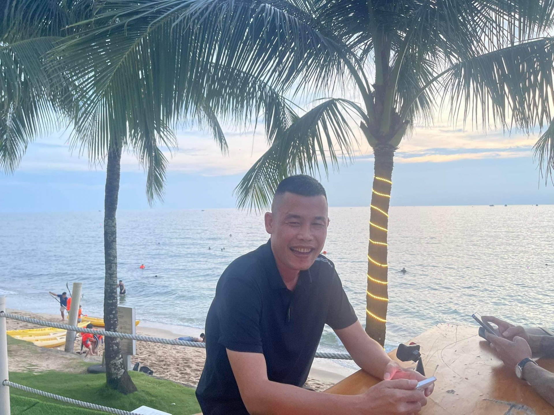 Mối quan hệ của Hiệp Gà với vợ 3 - Diệu Thúy vẫn tốt đẹp, cả hai giữ liên lạc để nói chuyện với con