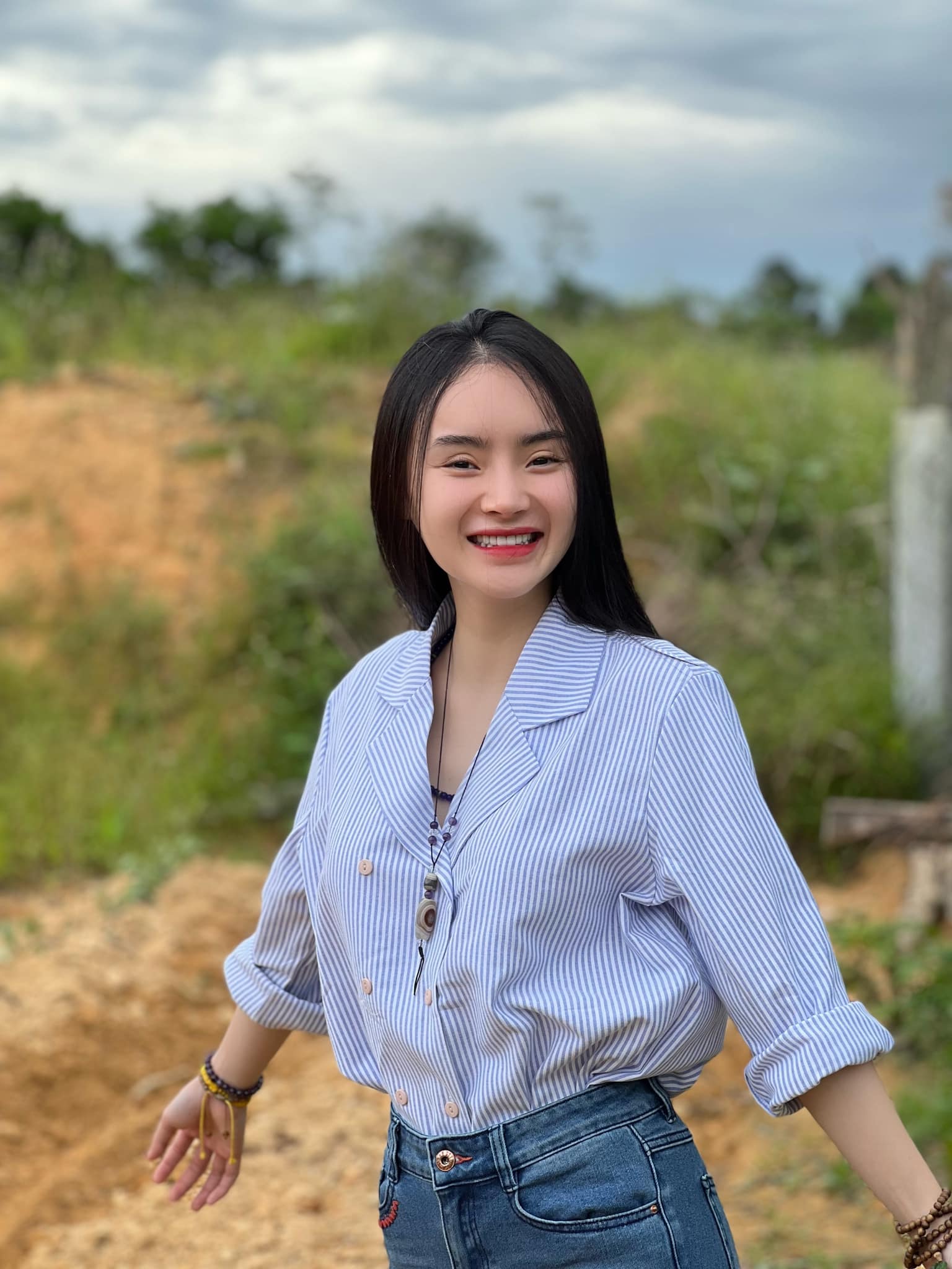 Phát sốt trước nhan sắc đẹp như 'thần tiên tỉ tỉ' của em gái Angela Phương Trinh - Ảnh 1 Phát sốt trước nhan sắc đẹp như 'thần tiên tỉ tỉ' của em gái Angela Phương Trinh - Ảnh 1