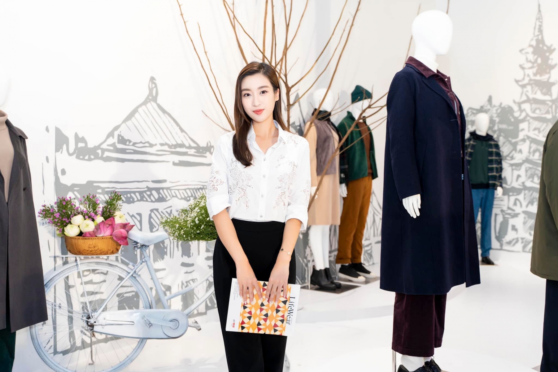 Dù là Hoa hậu song gu thời trang của Đỗ Mỹ Linh vẫn rất giản dị