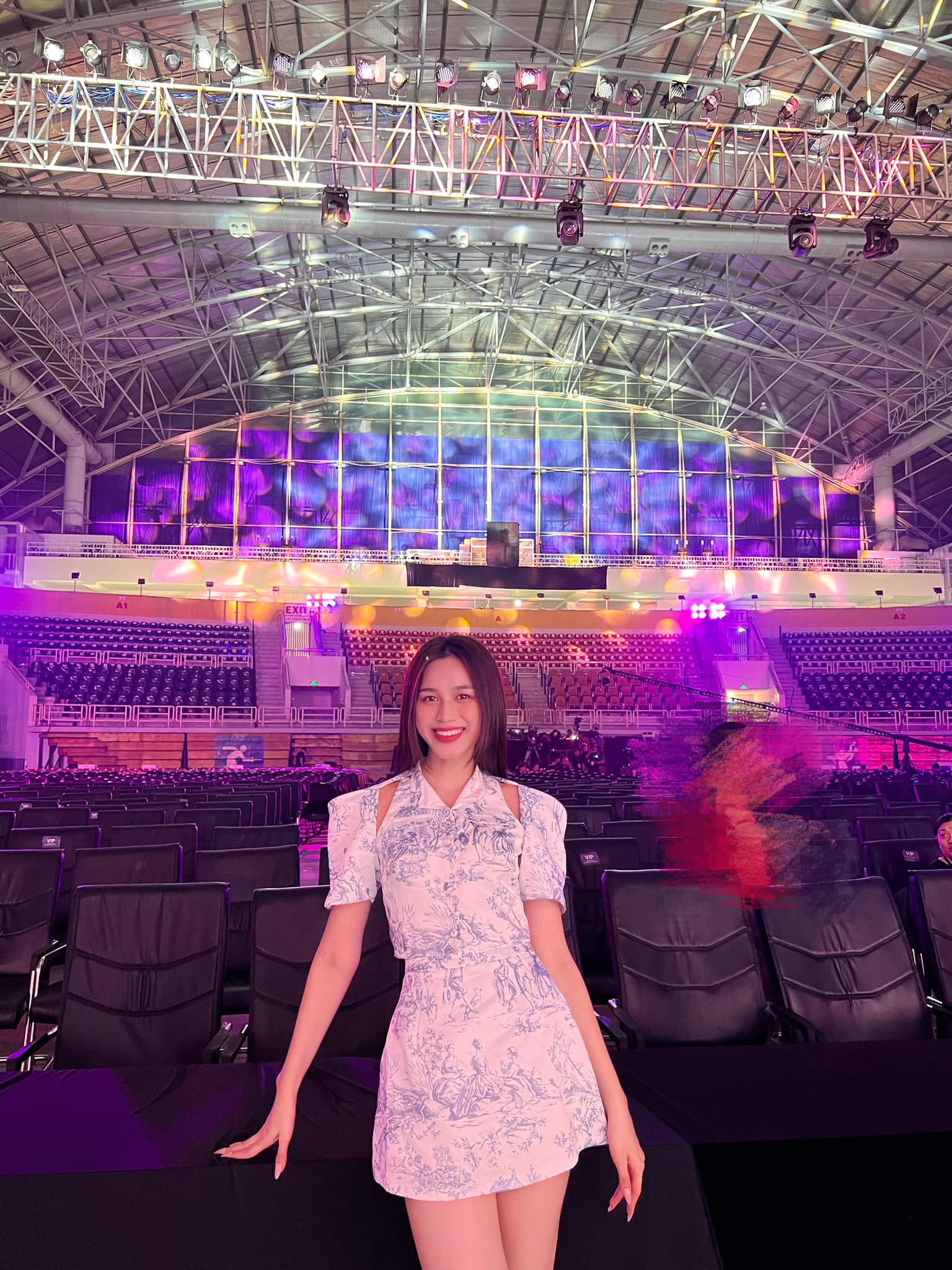 Đỗ Thị Hà không ngần ngại khoe gương mặt không make up Đỗ Thị Hà không ngần ngại khoe gương mặt không make up