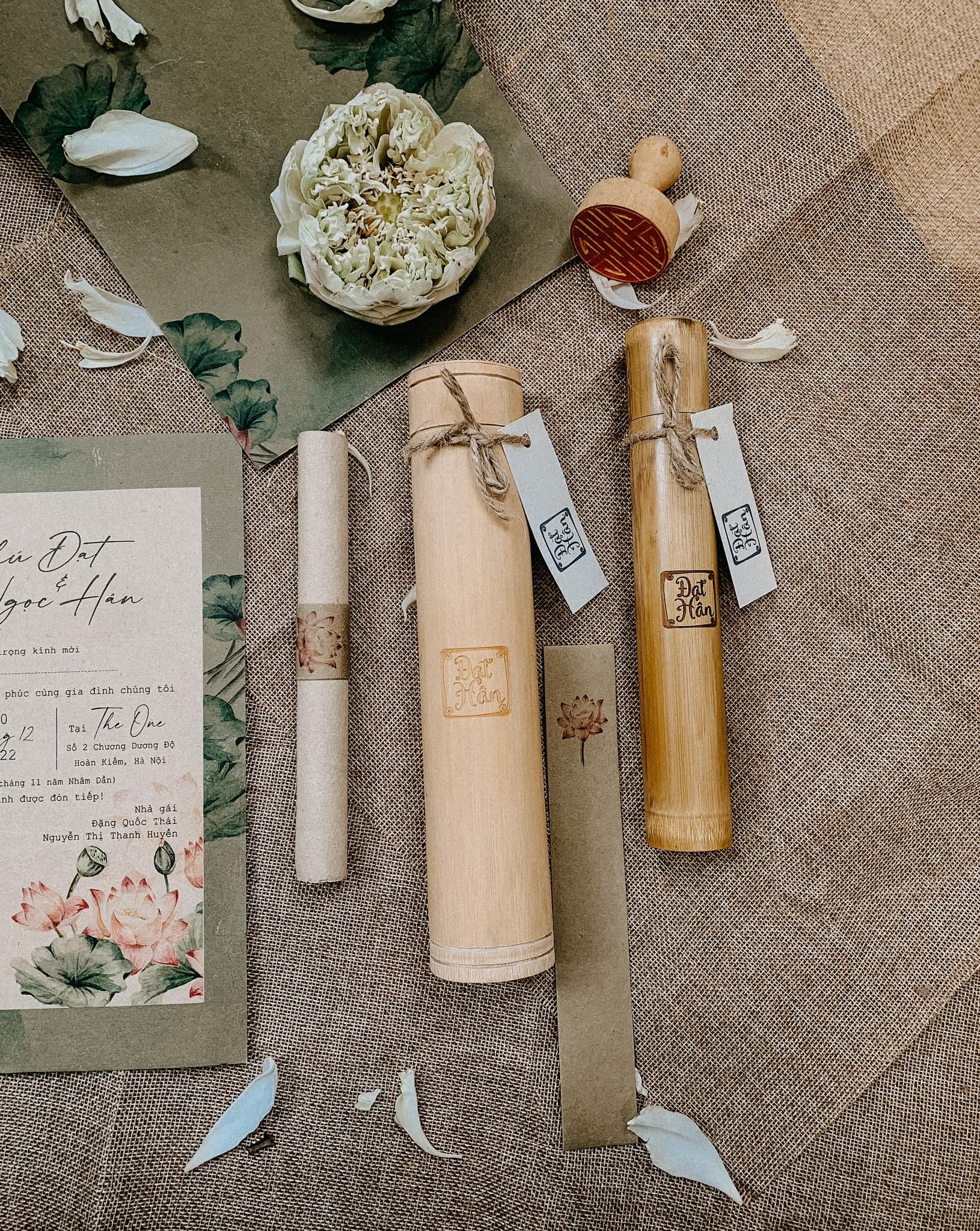 Video: Cận cảnh thiệp cưới có 1-0-2 của Hoa hậu Ngọc Hân, chính chủ nói rõ lý do 'giờ mới chịu cưới' - Ảnh 8