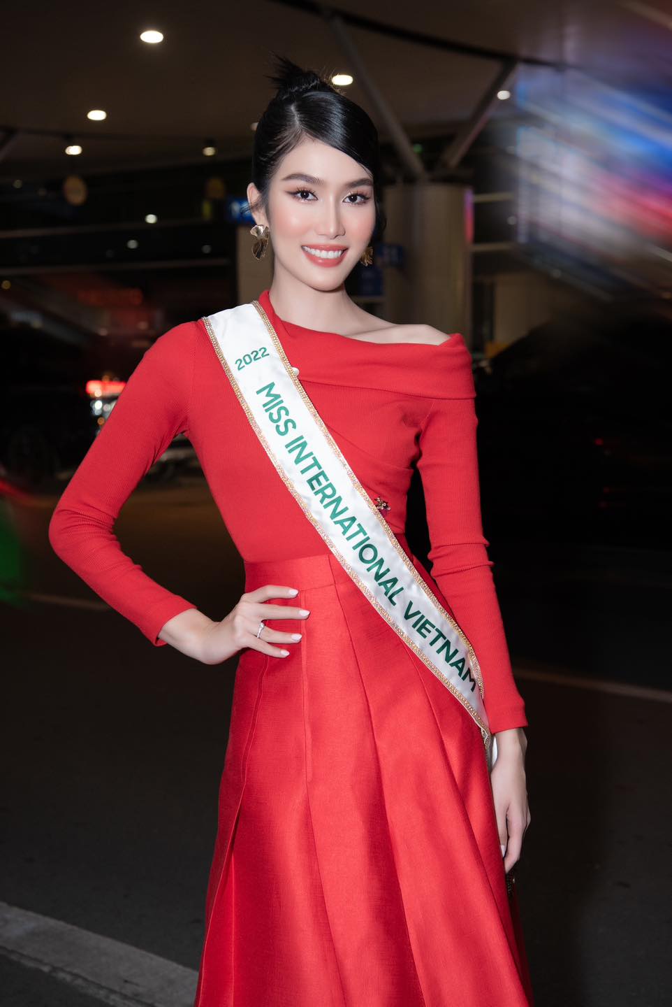 Phương Anh lên đường thi Miss International 2022: Dàn hậu đồng loạt tiếp lửa - Ảnh 2