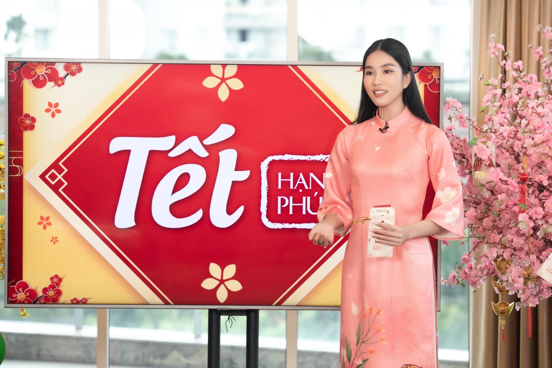 Phương Anh lên đường thi Miss International 2022: Dàn hậu đồng loạt tiếp lửa - Ảnh 4