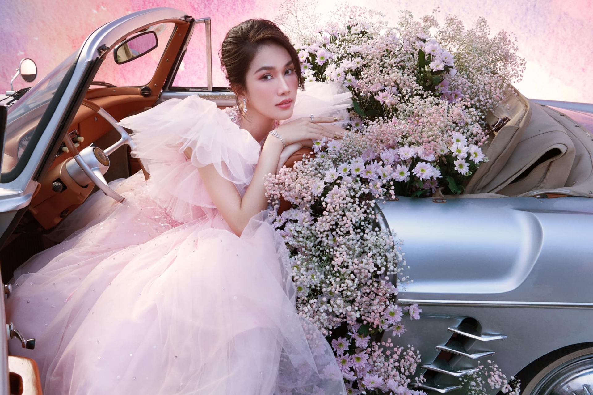 Phương Anh lên đường thi Miss International 2022: Dàn hậu đồng loạt tiếp lửa - Ảnh 3